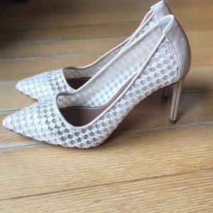 LIKE NEW! Donald J Pliner Heels